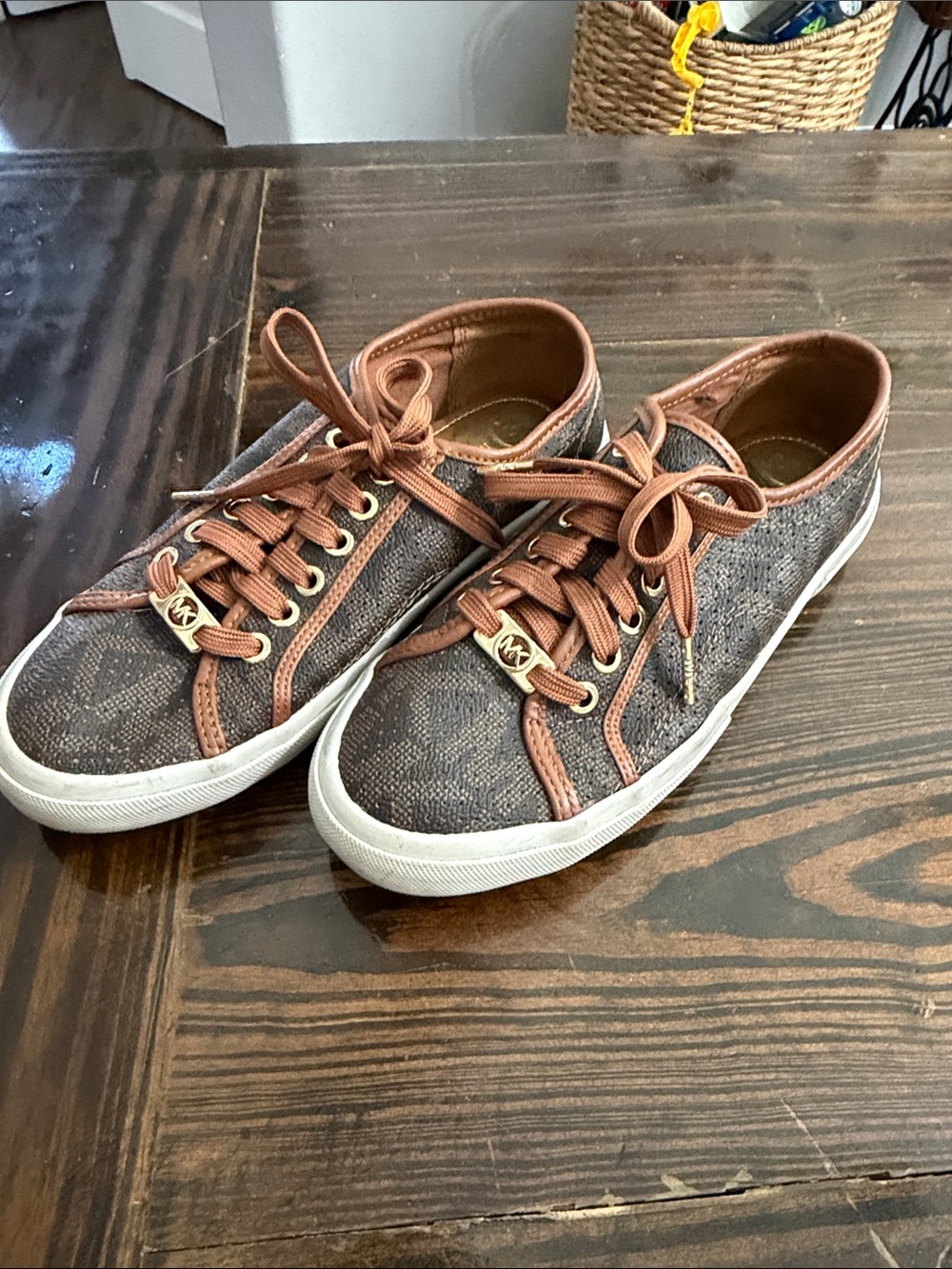 Michael Kors Brown Logo-Pattern Low-Top Sneakers with Tan Trim - Picture 4 of 4